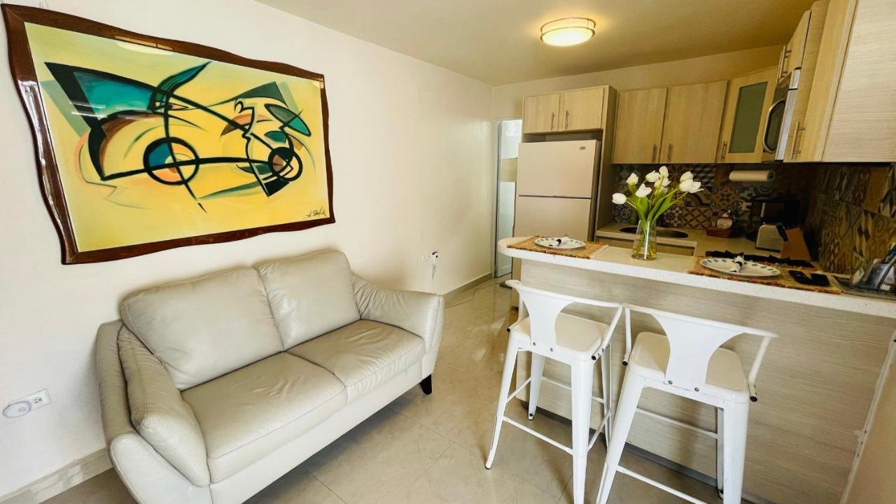 Compact Haven With Private Entrance And Free Parking And Laundry Apartman Ponce Kültér fotó