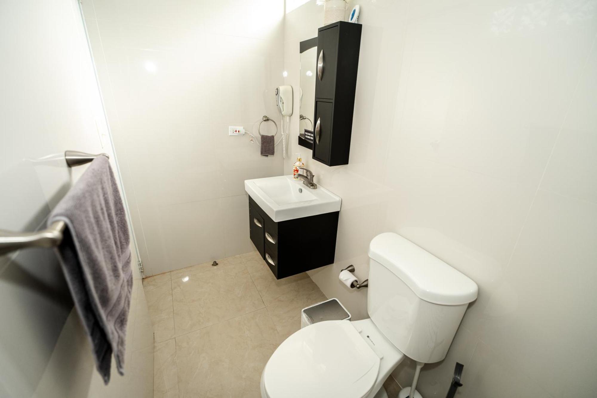 Compact Haven With Private Entrance And Free Parking And Laundry Apartman Ponce Kültér fotó